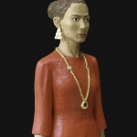 woman_w_r_dress_hzoom